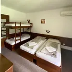 Pri Ancki Sobe Ljubljana Suburbs Bed & Breakfast 3*