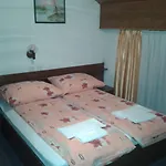 ベッド・アンド・ブレックファスト Pri Ancki Sobe Ljubljana Suburbs メドヴォデ