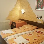 ベッド・アンド・ブレックファスト Pri Ancki Sobe Ljubljana Suburbs メドヴォデ