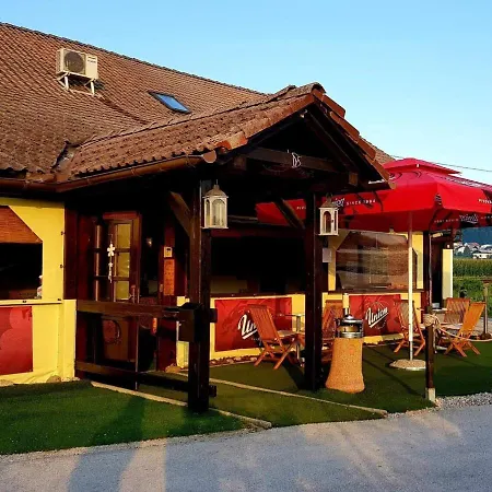 Pri Ancki Ljubljana Suburbs Couette-café