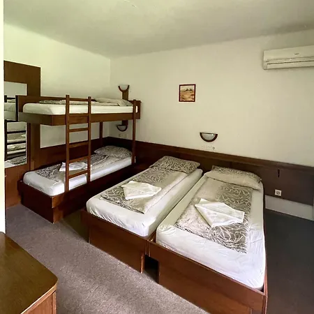 Pri Ancki Sobe Ljubljana Suburbs לינה וארוחת בוקר 3*