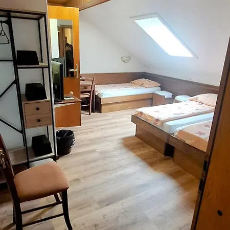 Pri Ancki Sobe Ljubljana Suburbs 3*