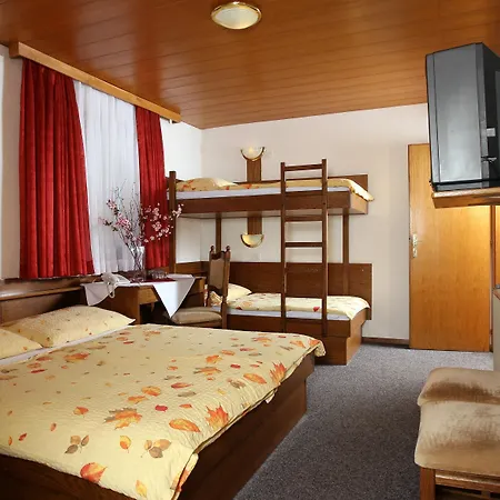 Pri Ancki Sobe Ljubljana Suburbs Nočitev z zajtrkom 3*