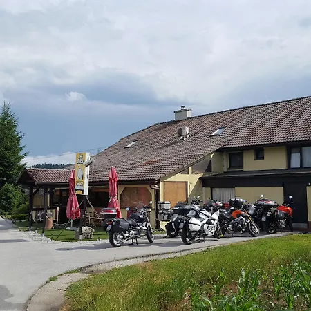 Pri Ancki Sobe Ljubljana Suburbs לינה וארוחת בוקר 3*