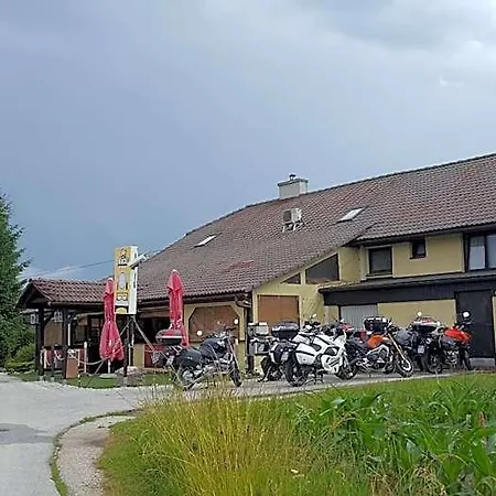 Pri Ancki Sobe Ljubljana Suburbs Bed & Breakfast