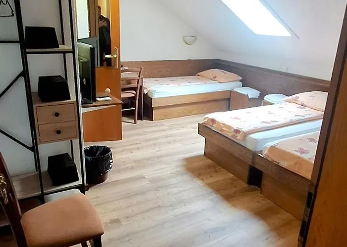 Pri Ancki Sobe Ljubljana Suburbs 3*