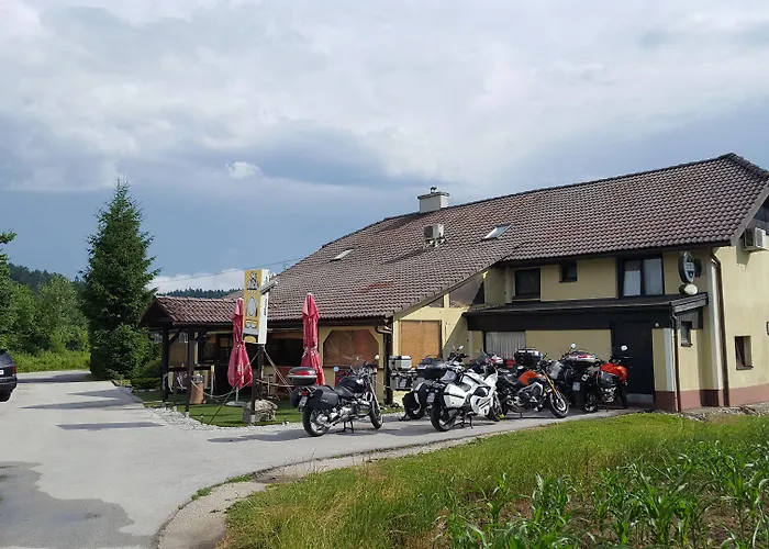 Pri Ancki Sobe Ljubljana Suburbs Bed & Breakfast 3*